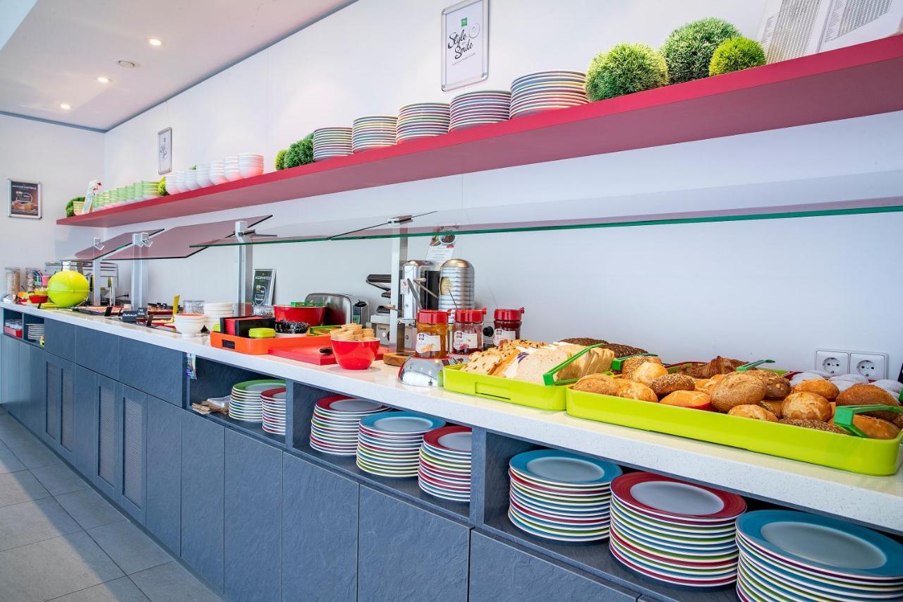 Ibis Styles Karlsruhe Ettlingen Hotel Bagian luar foto